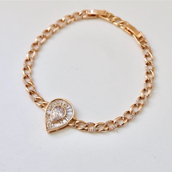 Last One! 🔥 Drop Bracelet | 18K Gold Plated Baguette Stone | Luxury Jewelry - Picture 1 of 13